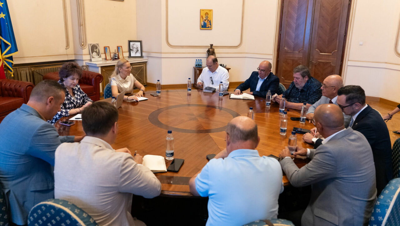 AUR cere partidelor și sindicaliștilor să participe la discuțiile pentru legea salarizării
