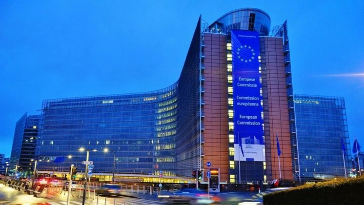 Comisia Europeană anunță măsuri pentru consolidarea sectorului bancar în UE