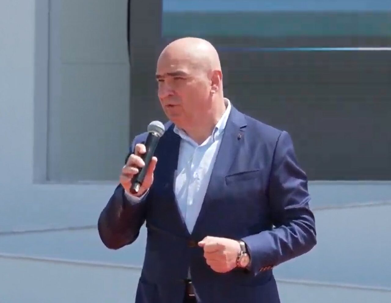 Ilie Bolojan mulțumit lui Ion Țiriac pentru echipamentele din China din perioada pandemiei