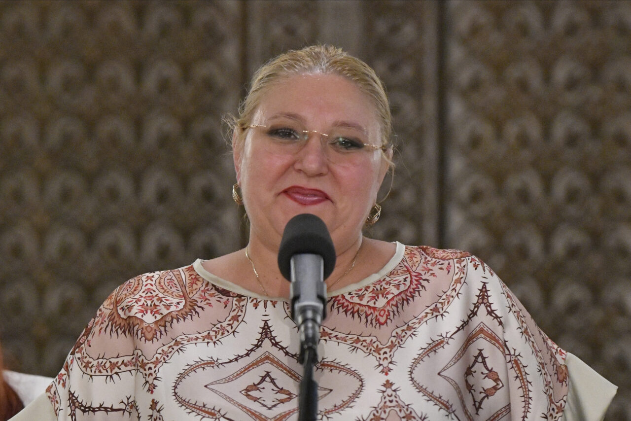 Șoșoacă, vacanță cu Ochelari Gucci și decapotabilă
