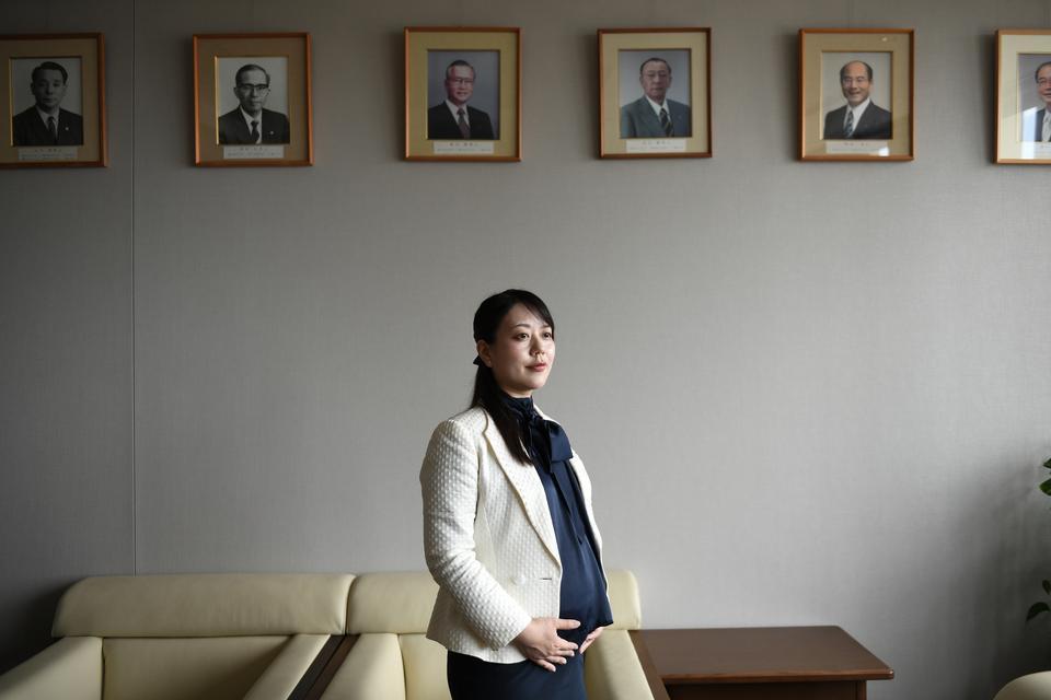 Primarul din Japonia intră în concediu de maternitate pentru prima dată