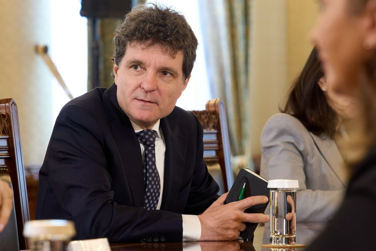 nicusor-dan-anunta-ca-o-nava-care-transporta-gaz-petrolier-lichefiat-a-explodat-aproape-de-sulina