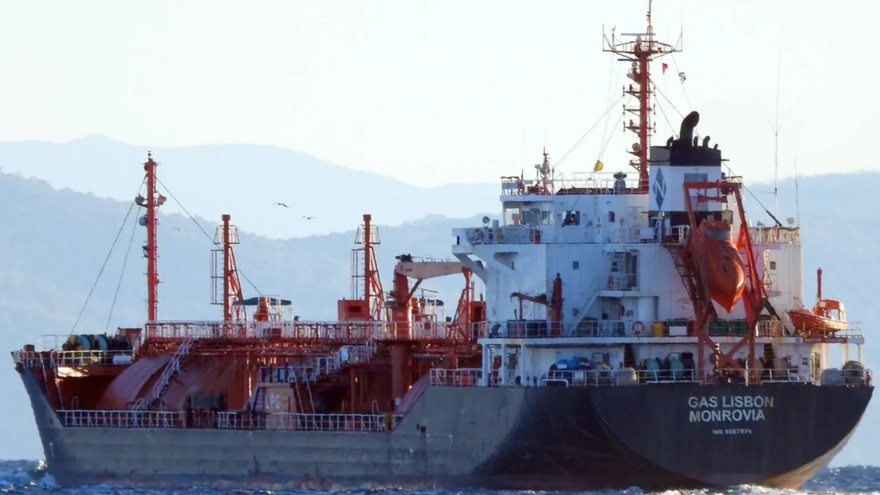 mesajul-autoritatii-navale-romane-pentru-turistii-aflati-acum-pe-litoral,-dupa-ce-o-drona-ar-fi-lovit-un-petrolier-in-marea-neagra