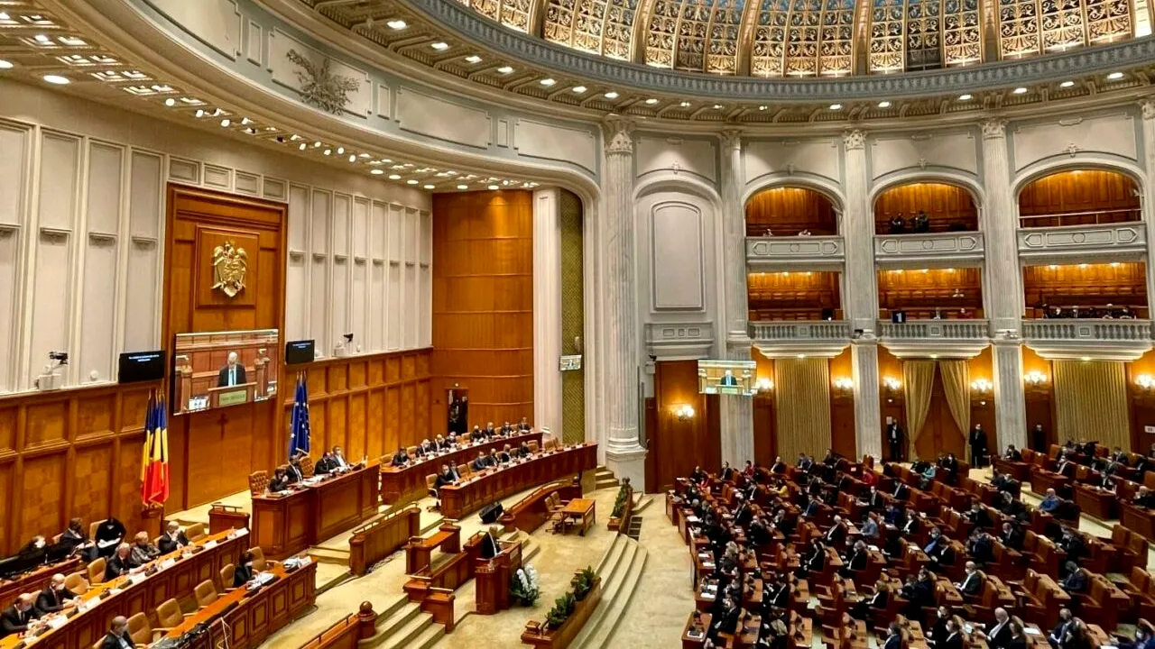 Parlamentarii sunt chemați în sesiune parlamentară extraordinară