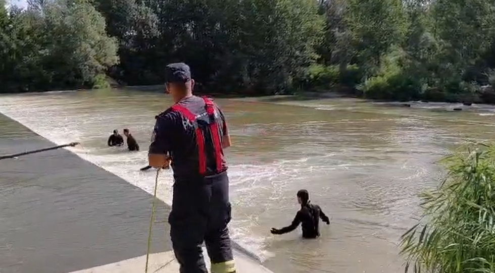 tragedie-pe-raul-arges:-cei-doi-tineri-disparuti-la-ionesti-au-fost-gasiti-decedati