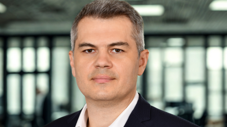 Investitorii români pe Wall Street trebuie să urmărească evoluția ratelor dobânzilor din SUA