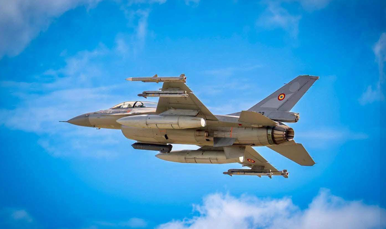 Mașină de luptă F-16 a doborât o dronă în spațiul aerian național