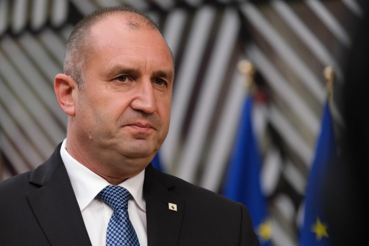Premierul Bulgar permite SUA utilizarea bazelor militare pentru avioane în misiuni către Iran
